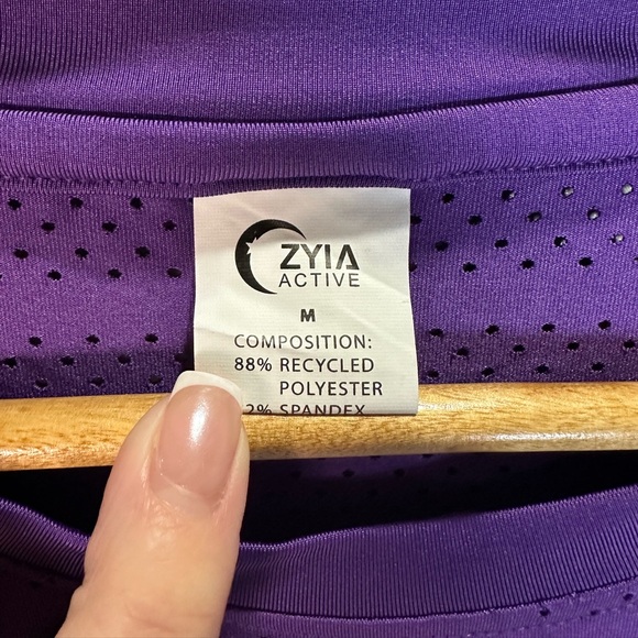 Zyia Active Purple Chill Long Sleeve Top - Picture 4 of 4